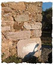 UAntik Stein im Haus 2